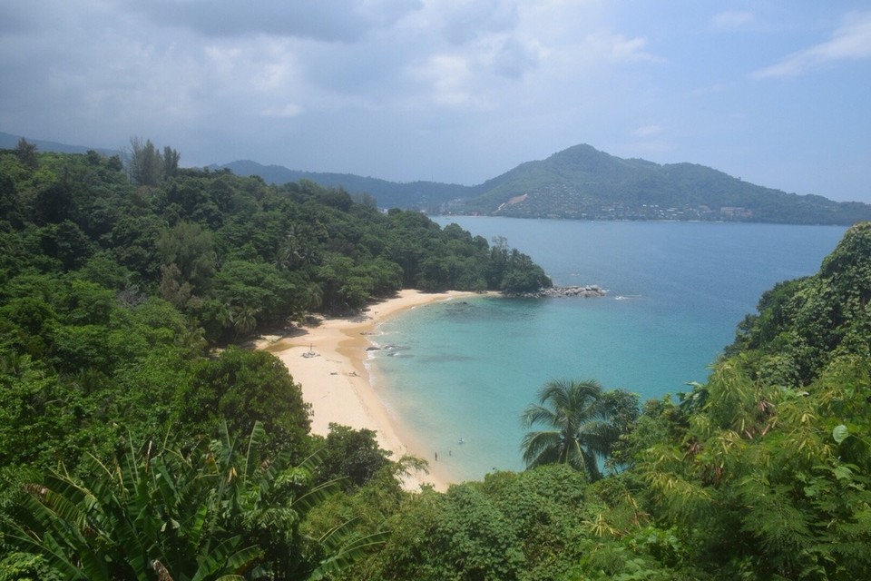 Thailand - Amphoe Thalang - Laem Sing Beach, etwas abgelegen und schön einsam