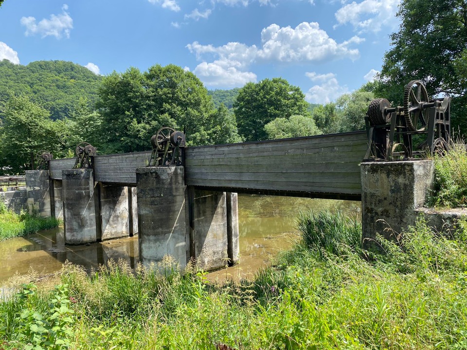Deutschland - Riedenburg - Eine alte Schleuse an der Altmühl