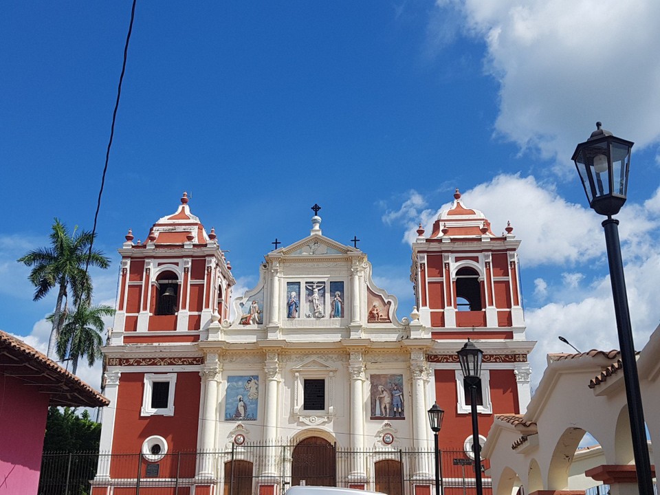 Nicaragua - El Tránsito - Spanischer Kolonialstil  in León