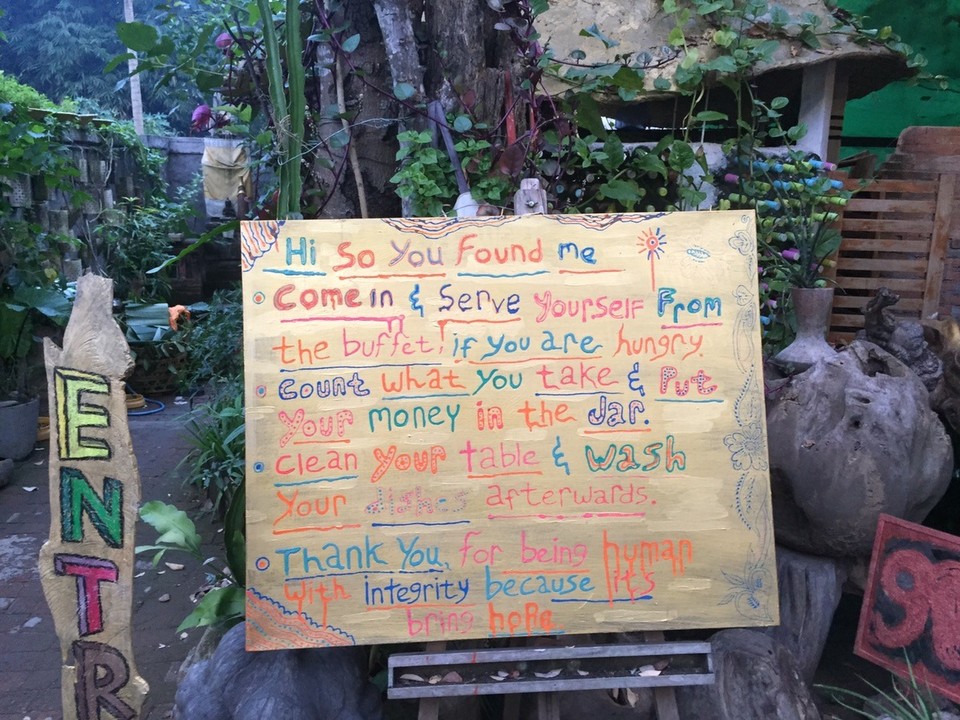  - Indonesien, Gianyar, 80571 - Essen bei den 9 Angels
