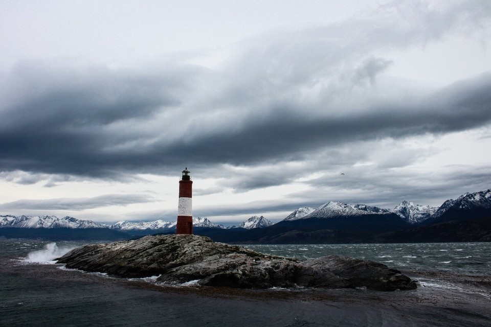 Argentinien - Isla Martillo - vorbei am berühmten Faro Les Éclaireurs Leuchtturm
