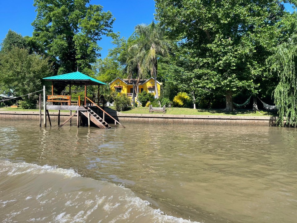 Argentinien - Buenos Aires - typische Häuser im Delta