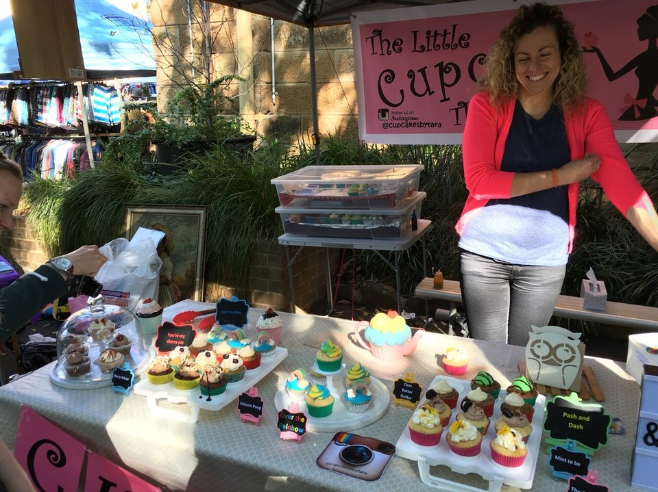 Australia - Sydney - Diese junge Dame macht die wohl gesündesten Muffins - da ist iwie nichts drinnen was schlecht ist 