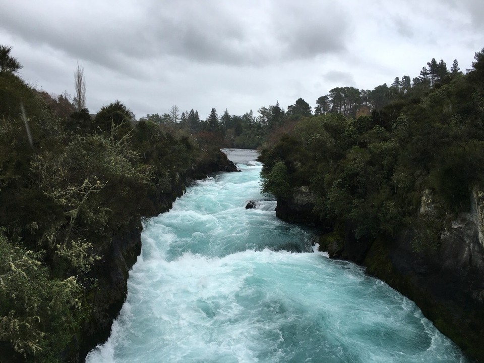 New Zealand - Raglan - Waikato Falls - unbedingt einen Stopp wert 
Schaut euch dieses unglaubliche blau an