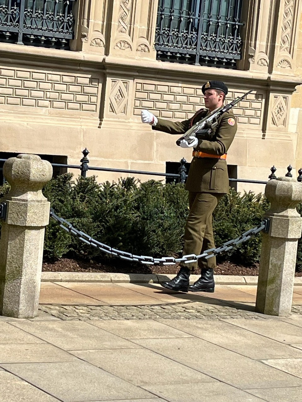 Luxemburg - Alzingen - Wache vor dem Herzogpalast