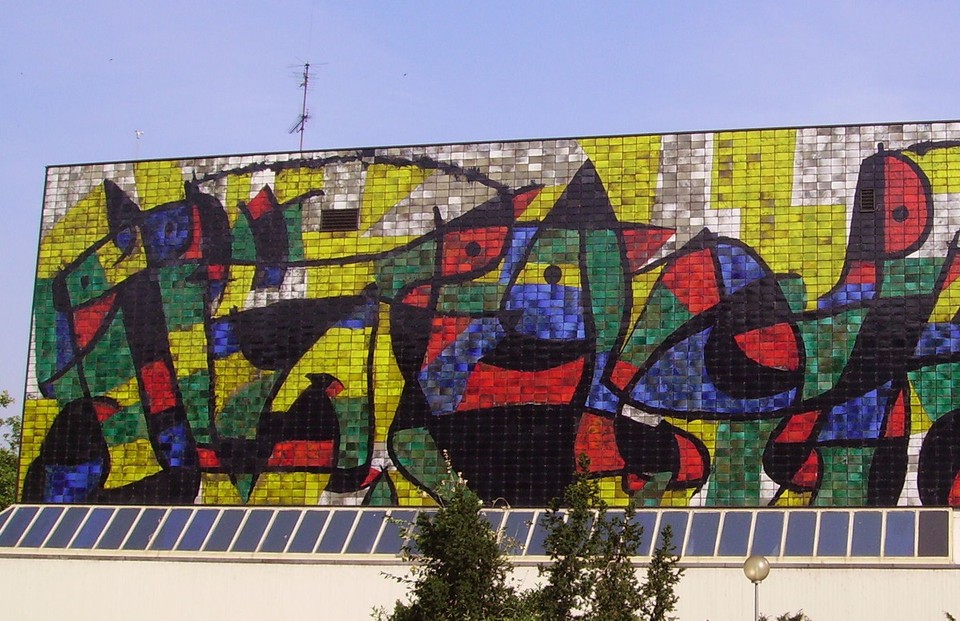 Deutschland - Ludwigshafen/Rhein - Die Keramikwand, ist 550 qm  und  besteht aus 7200 Fliesen! Miró kostenlos :)