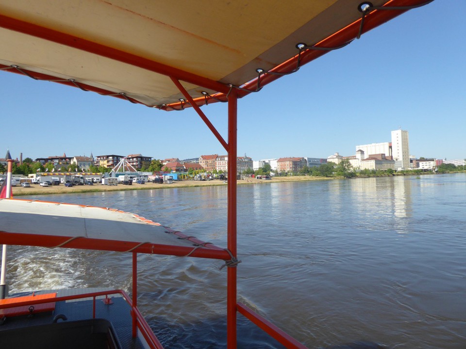 Deutschland - Dresden - Blick zurück auf Riesa. Lohnt bei Gelegenheit sicher einen zweiten Besuch.