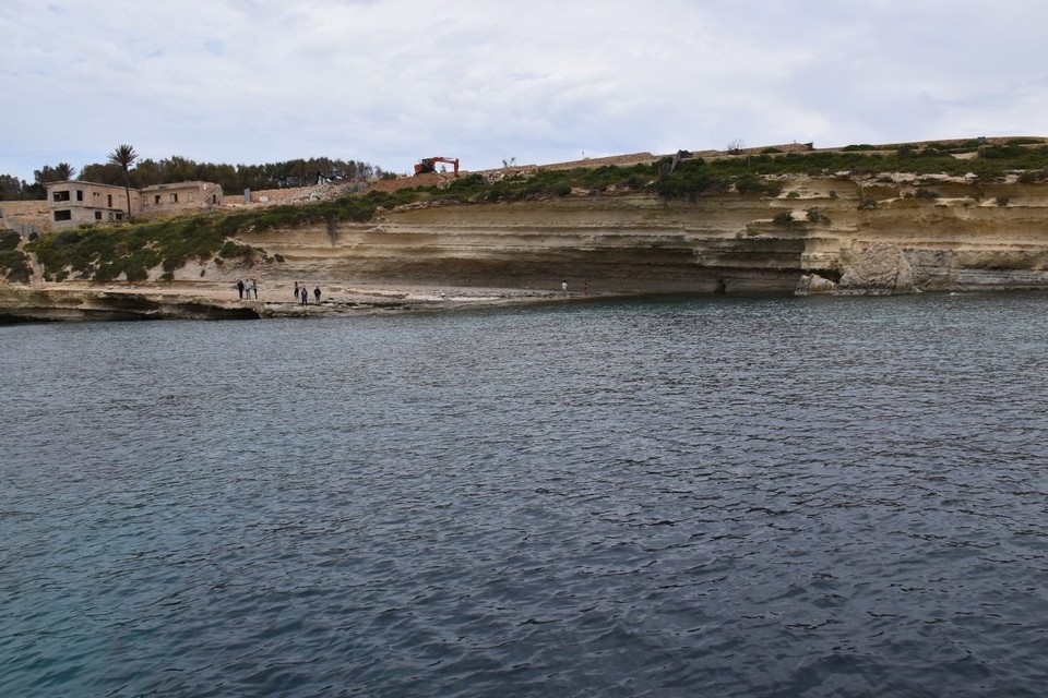 Malta - Marsaxlokk - Il-Kalanka, eine Badebucht mit Strand.