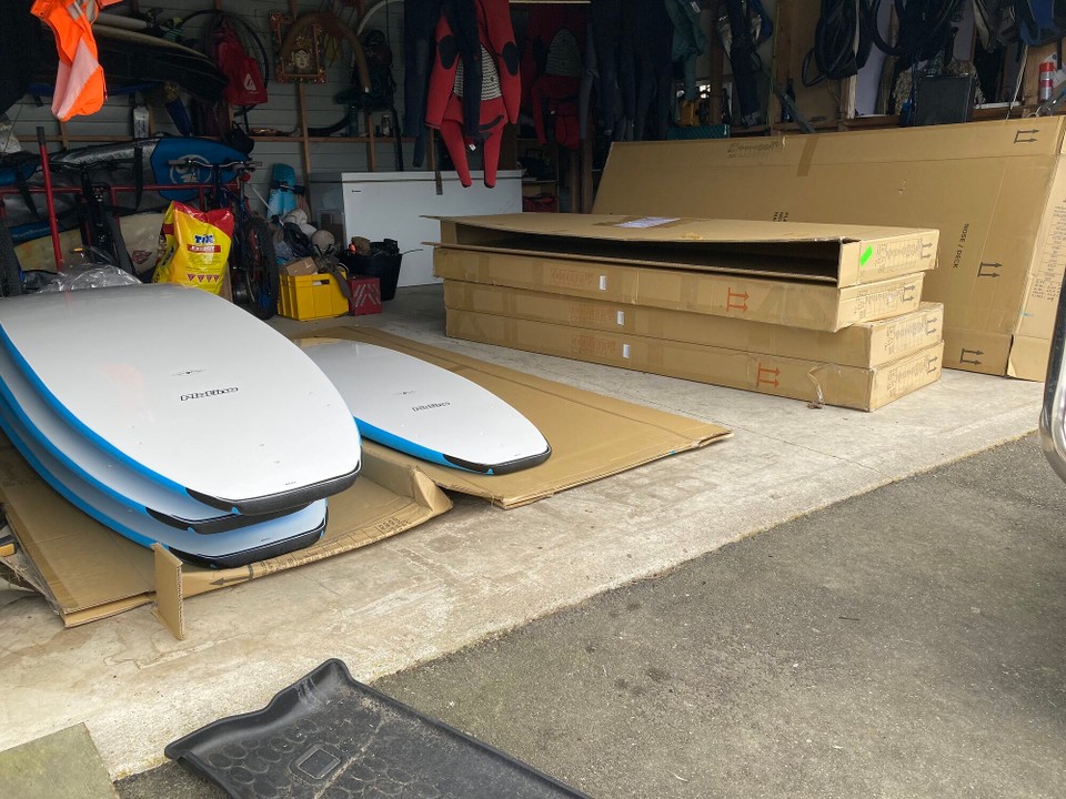 Neuseeland - Riverton/Aparima - Letzte Aufgabe in Riverton: Surfboards auspacken …