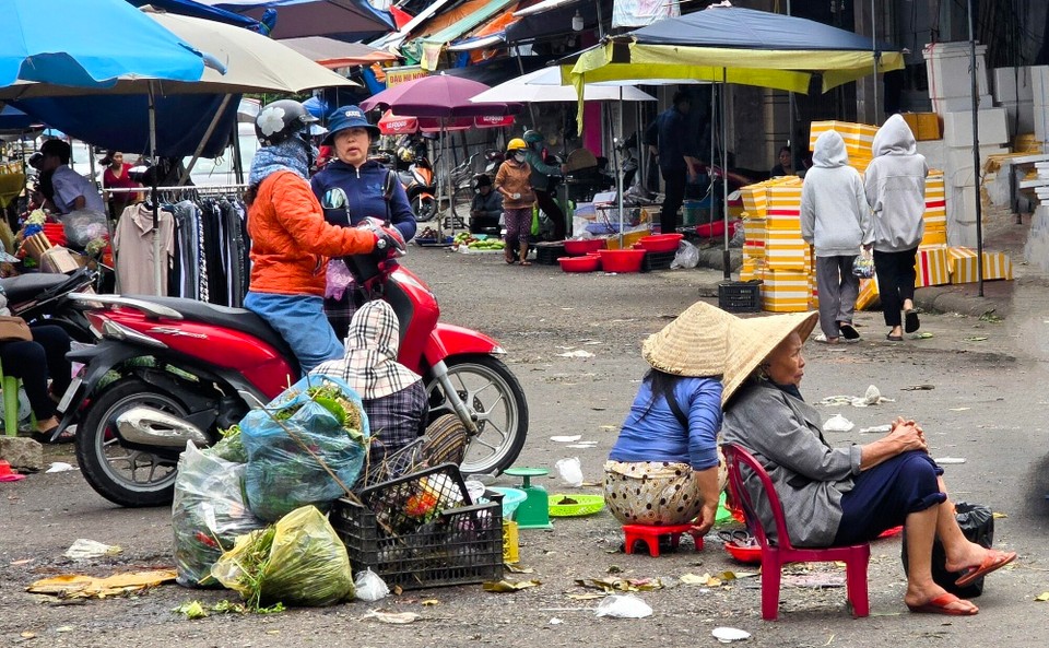 Vietnam - Song Cau - 