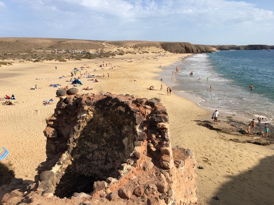  - Playa Mujeres - Der Torre del Playa am Ende des Strandes. 