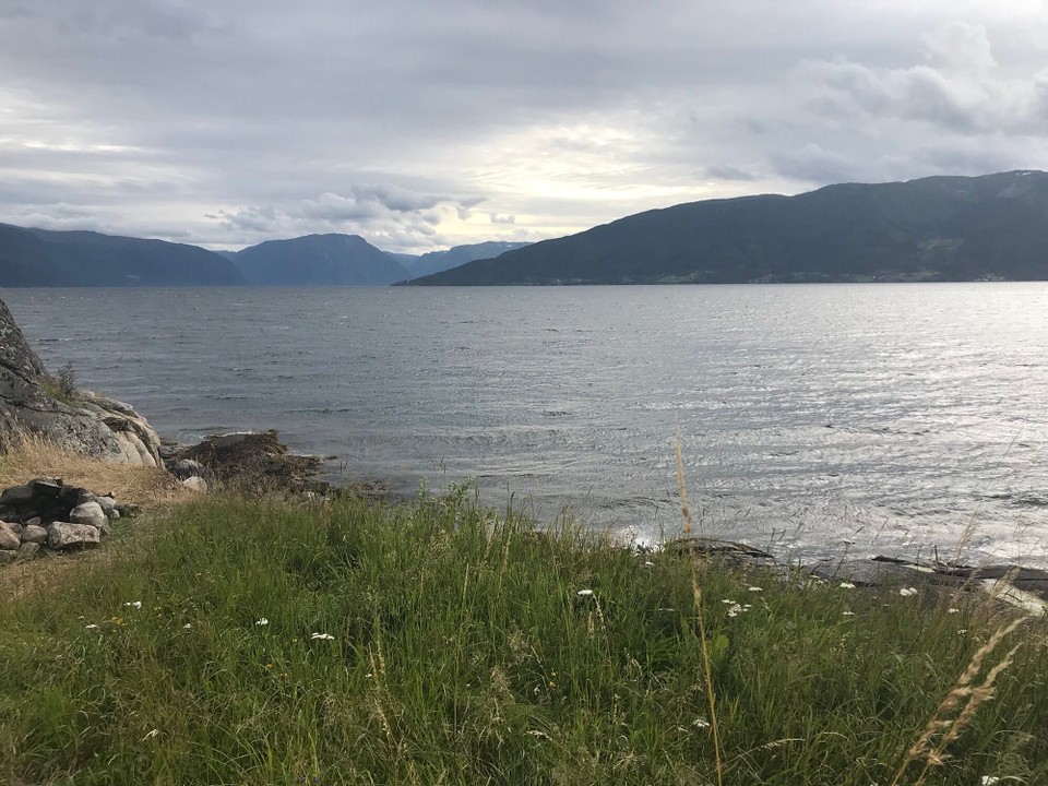 Norwegen - Vangsnes - Unser Blick vom Parkplatz zur Übernachtung 