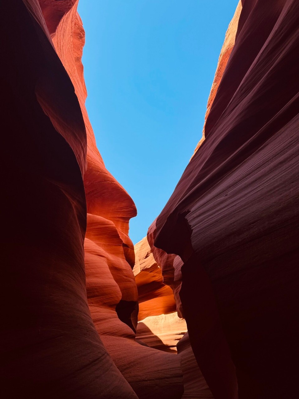 Vereinigte Staaten - Page - Vo dihei us hemmer en Tour im Antelope Canyon bueched. Ih Canyon abe cha mer nur gfüehrt go mitemne Guide. Mier sind mitem Joe abe. Er hed sehr viel über deh Antelope Canyon gwüsst, das esch sehr spannend gsi.☺️
