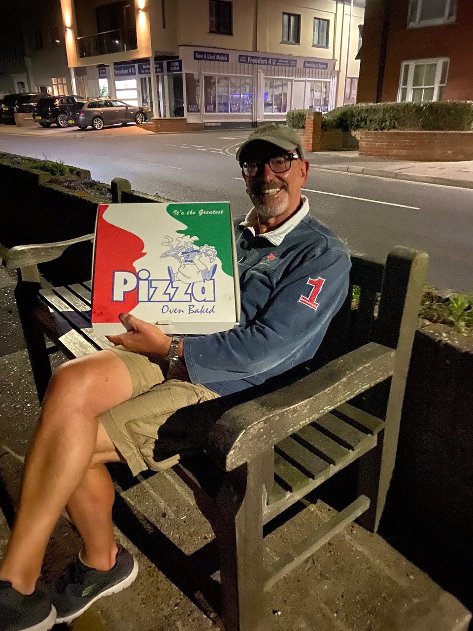 United Kingdom - Walton On The Naze - ….which continued on Avalon, before walking in to Walton for a pizza…