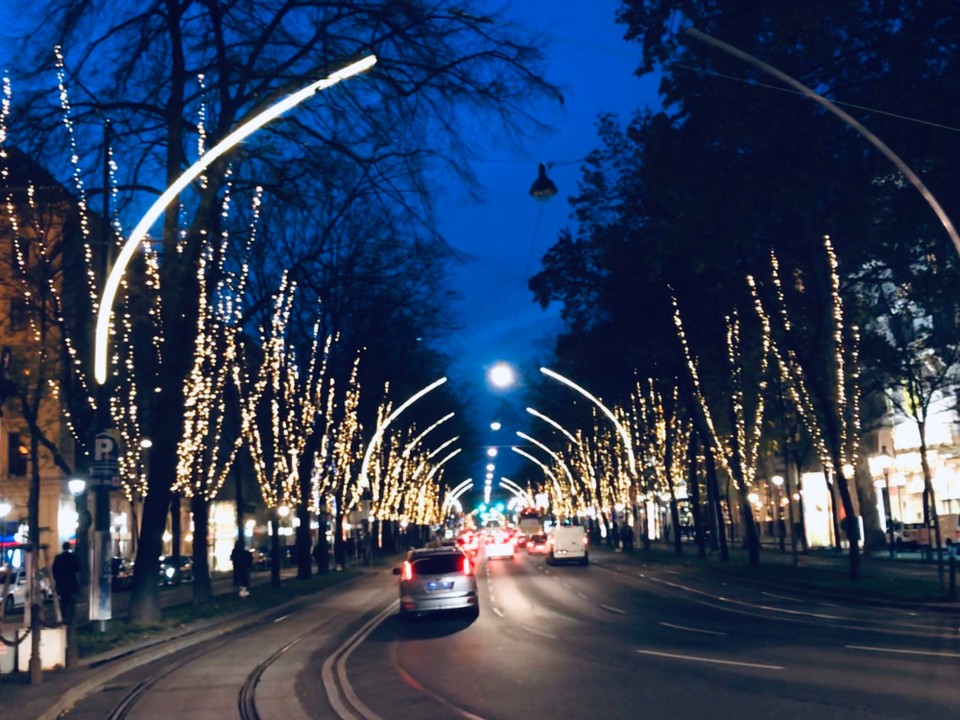 Österreich - Wien - Ringstraße by night