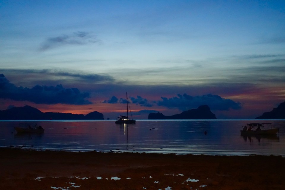 Philippines - El Nido - Solnedgangen fra Las Cabañas Beach