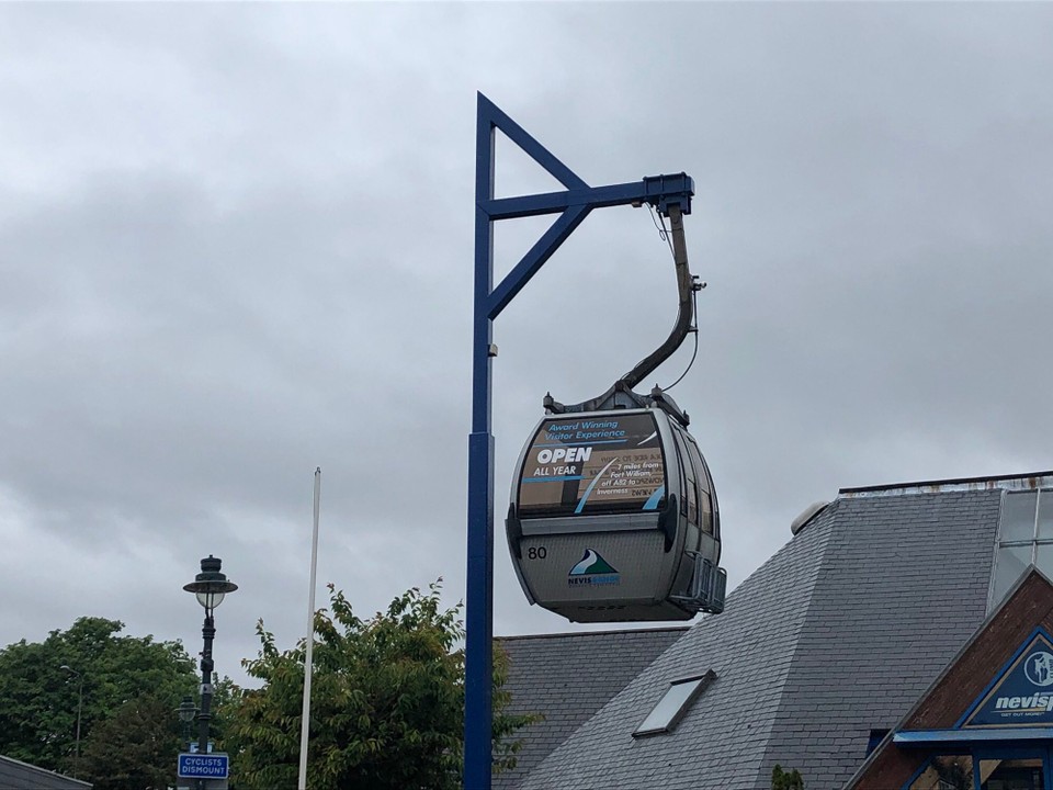 Vereinigtes Königreich - Fort William - Seilbahn ohne Seil und Stationen. Das haben wir in Koblenz besser hingekriegt.