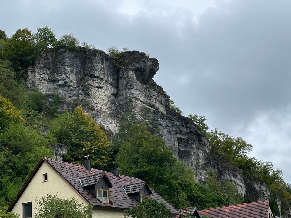 Deutschland - Regensburg - Kallmünz wurde quasi in den Fels gebaut 