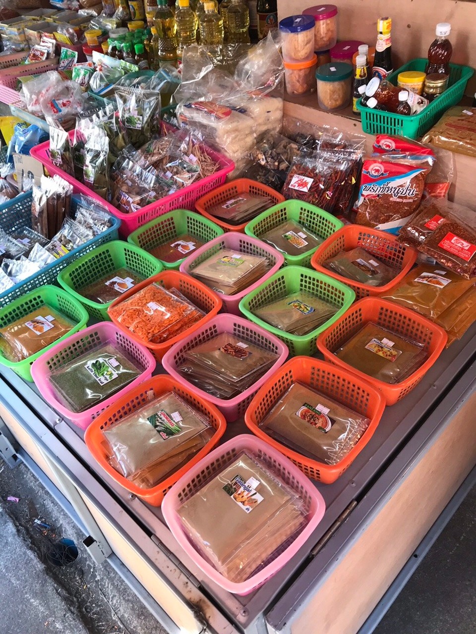 Thailand - Chiang Mai - Shopping for our Thai cookery class