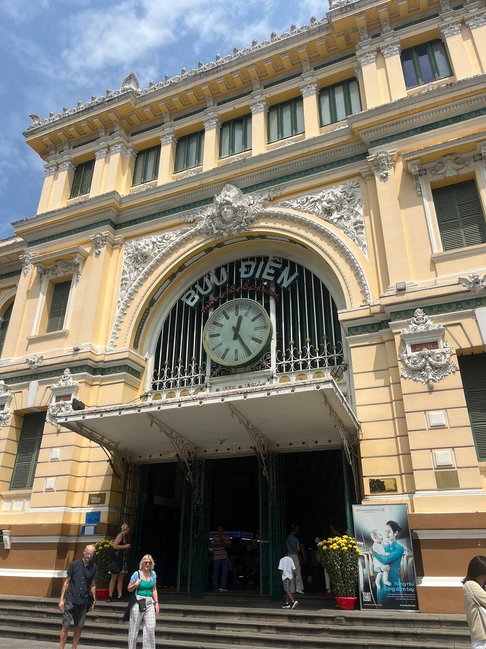 Vietnam - Ho Chi Minh City - Exploring Ho Chi Minh City today! Met a girl called Alyssa through Jack this morning over coffee and then me and her decided to explore. We went to the Saigon Post Office, Cafe Apartments and Book Street 