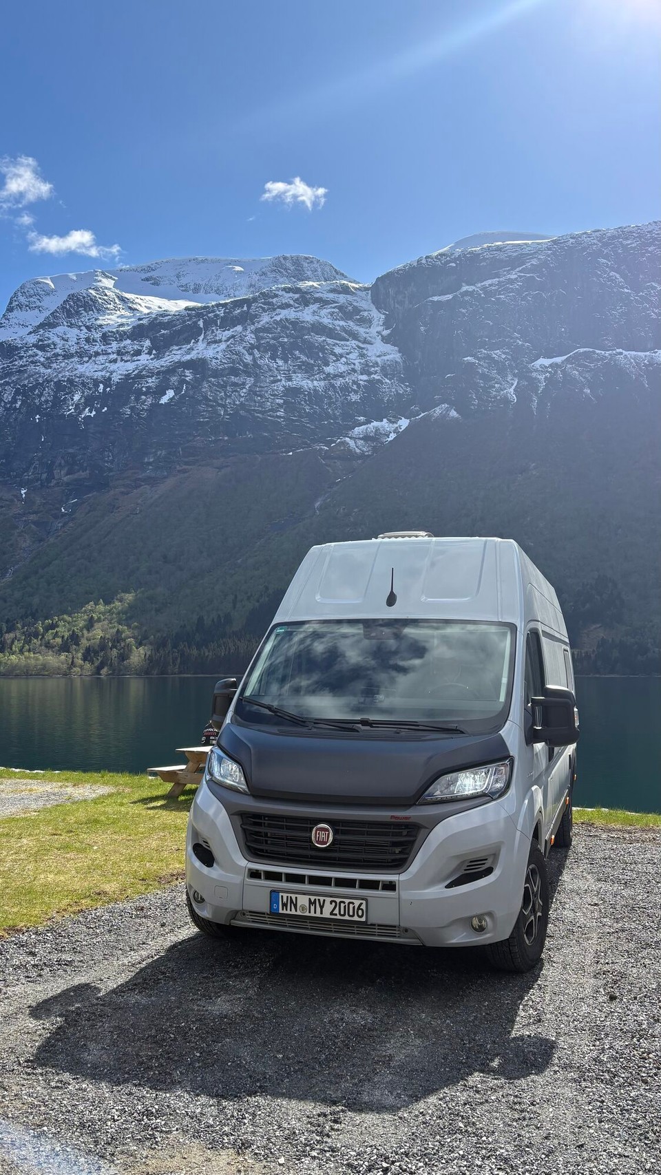 Norwegen - Loen - Toller Platz am Lovatnet mit Seeblick 