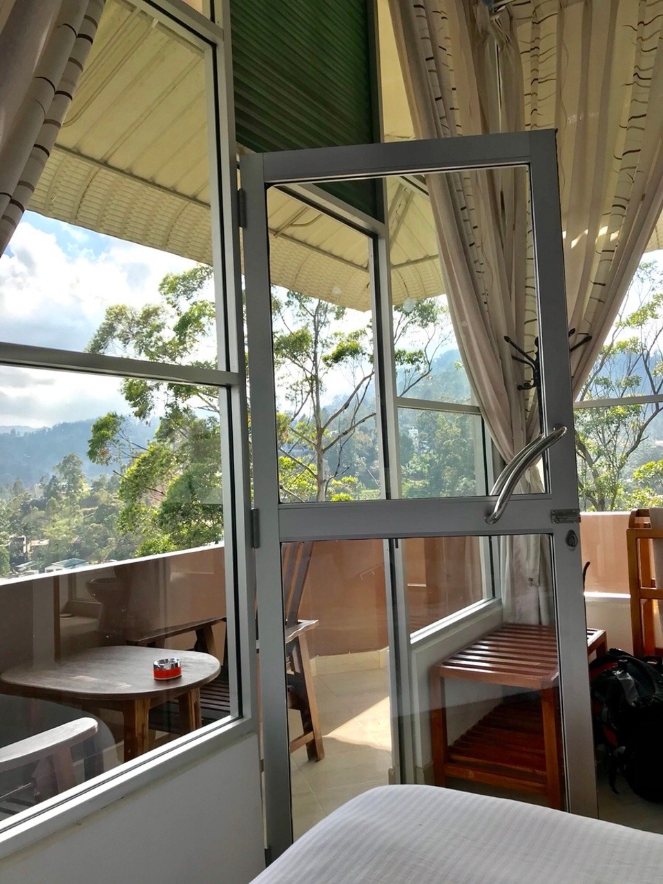 Sri Lanka -  - Blick vom Bett 🛏 aus