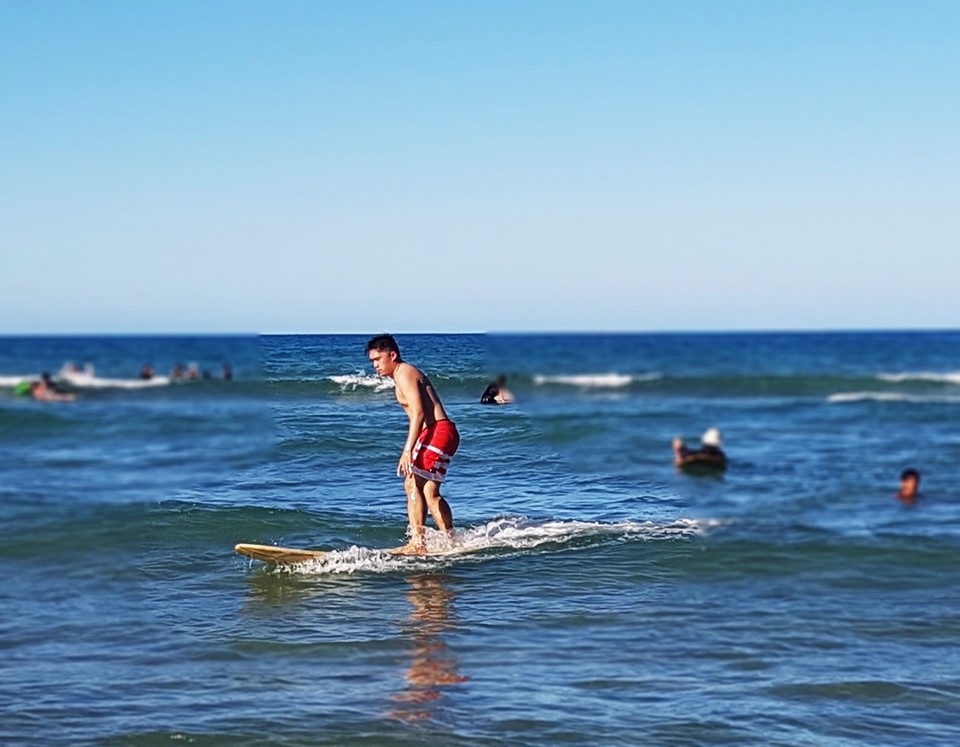  - Gubat, Sorsogon - Surf's up