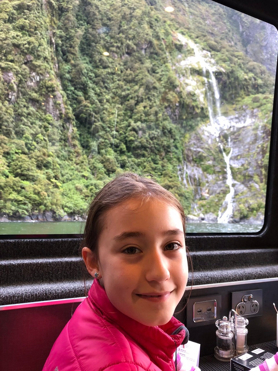 Neuseeland -  - Ich habe einen Wasserfall gesehen. 