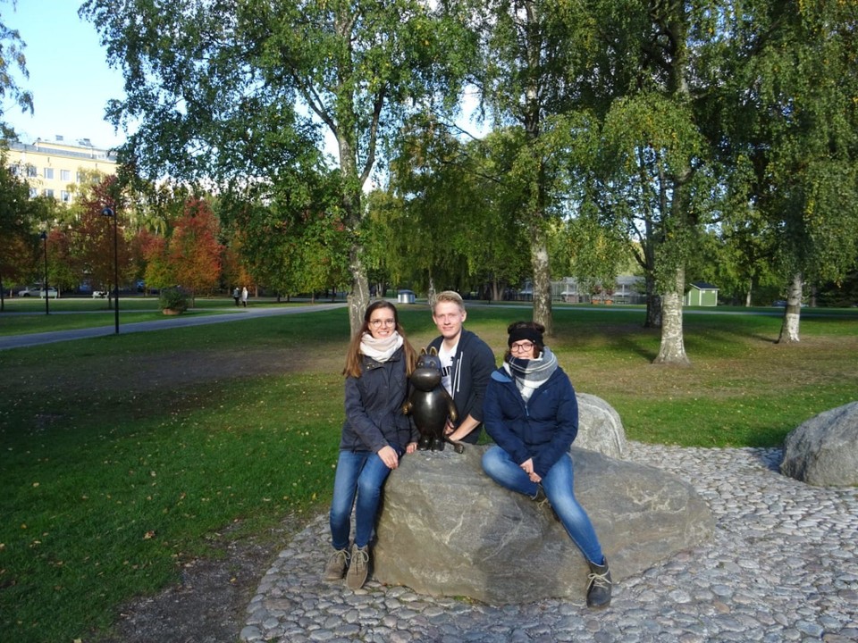 Finnland - Tampere - Das kleine schwarze Ding in unserer Mitte ist ein Mumin und ist eigentlich laut Geschichte weiß...