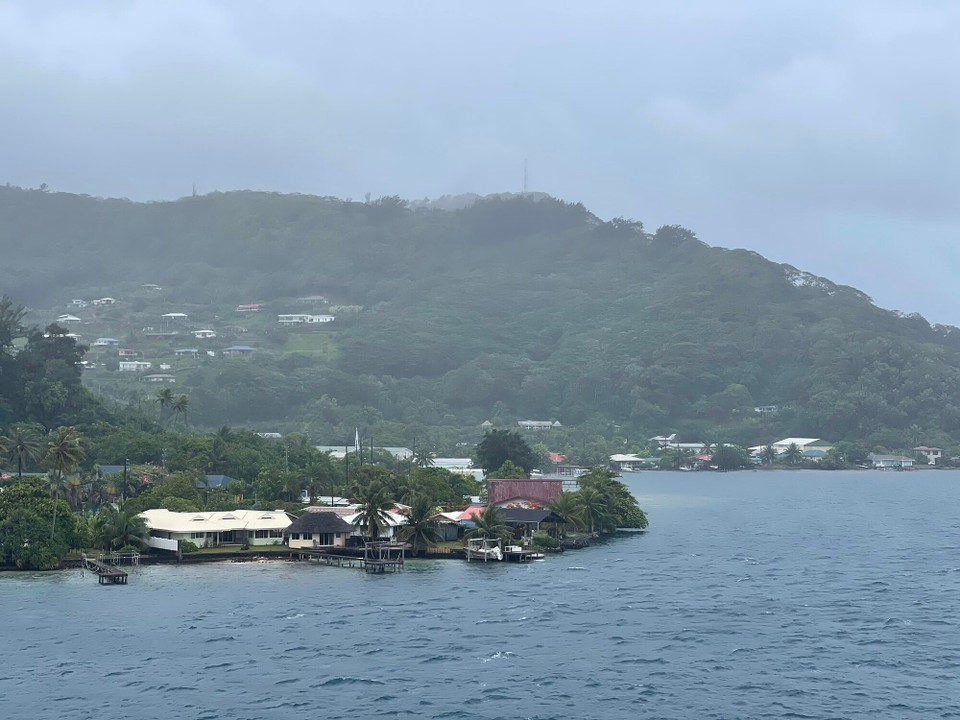 Französisch-Polynesien - Uturoa - in den Hafen von...