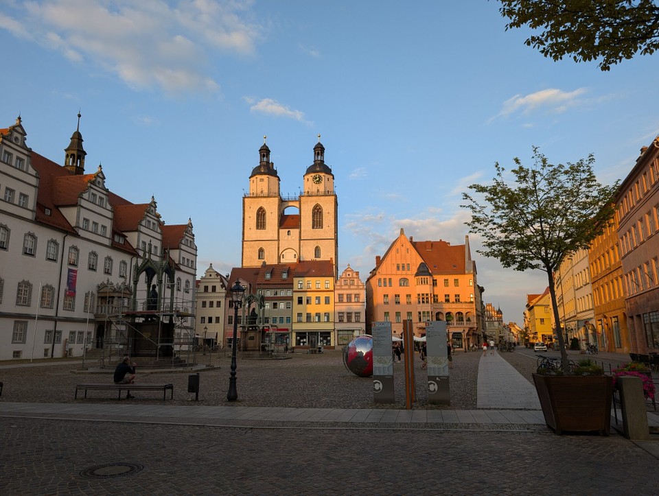 Deutschland - Lutherstadt Wittenberg - Auf dem Weg nach Polen ist unsere 1. Station Wittenberg. Der Marktplatz ist eine Zeitreise ins Mittelalter.