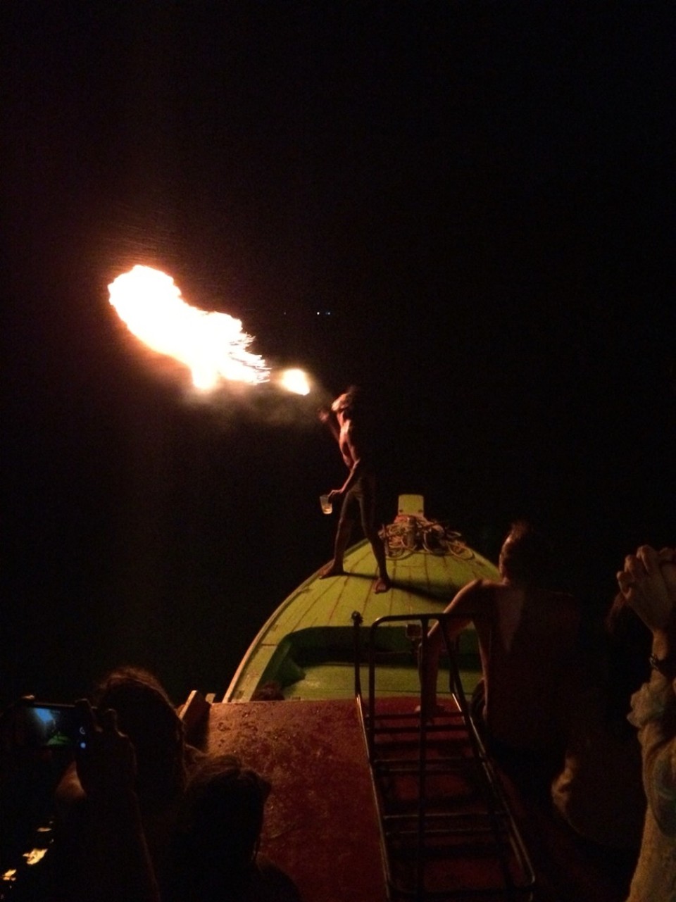 Thailand - Amphoe Mueang - Firestarter! Mr. Raggae, unser Captain.