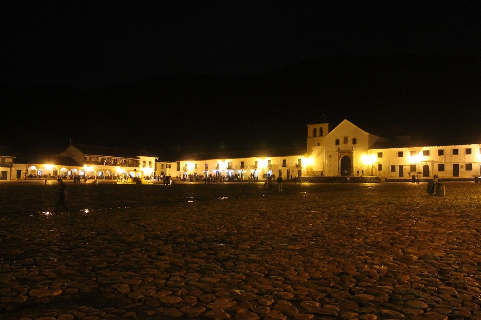 Kolumbien - Villa De Leyva - Der Hauptplatz bei Nacht