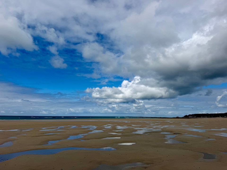 Vereinigtes Königreich - Castel - Ausgiebiger Strandspaziergang an der St. Ouen‘s Bay 