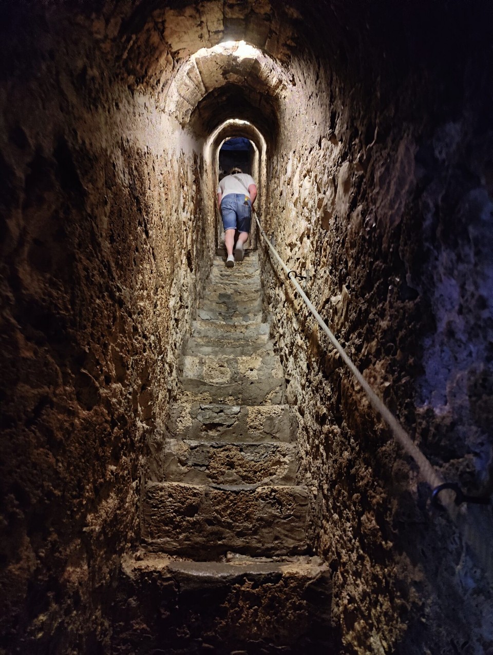 Rumänien - Bran - Die richtig breiten Durchgänge im Schloss 😅