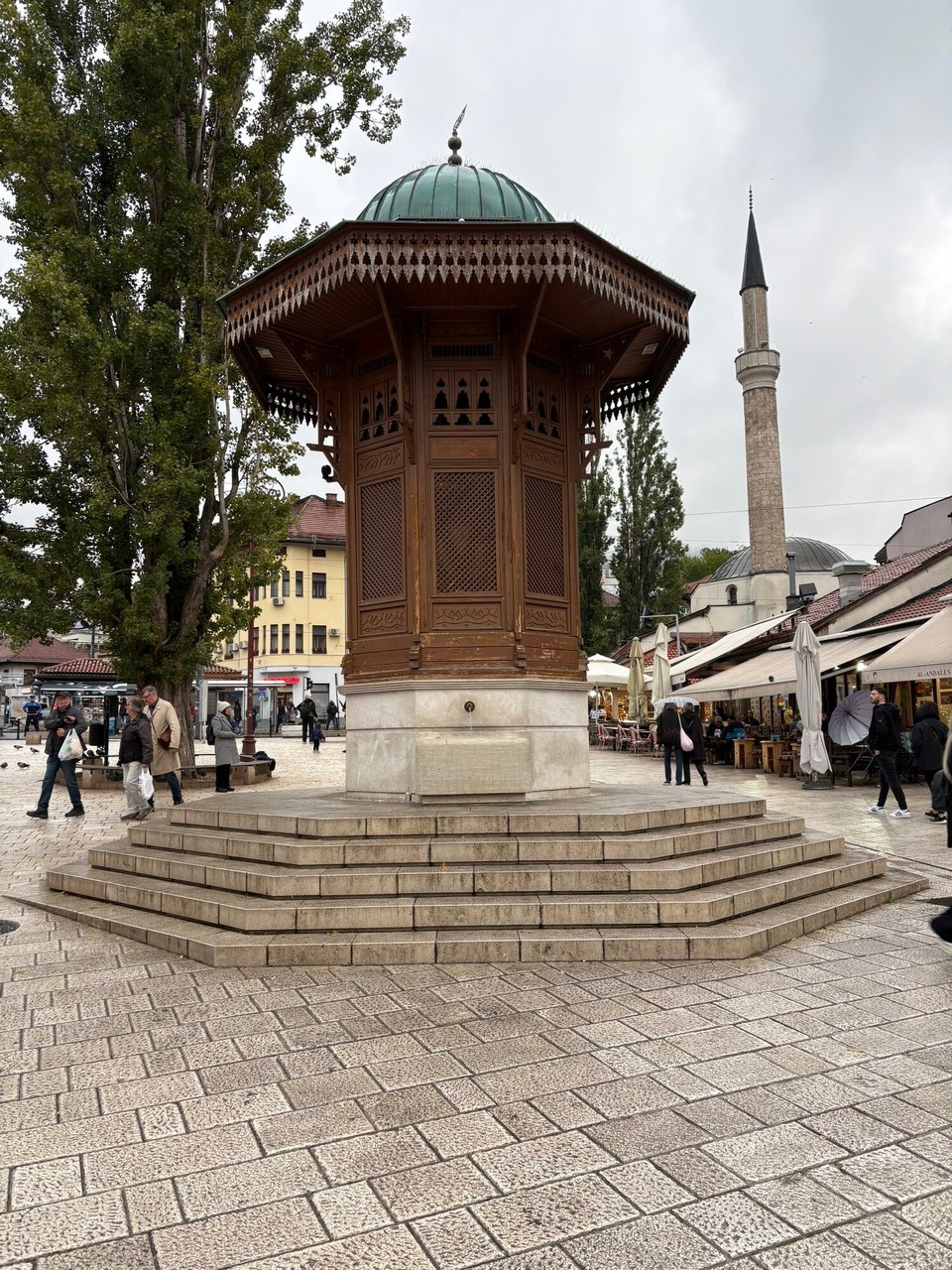 Bosnien und Herzegowina - Kakanj - Baščaršija - Eingang des alten Markt 