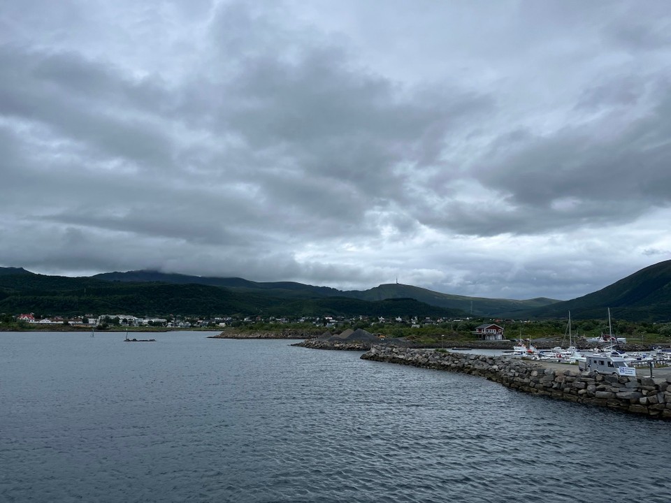 Norwegen - Melbu - In nur 40min waren wir von den Lofoten auf den Vesterålen, der nächsten Inselgruppe, die wir erkunden.