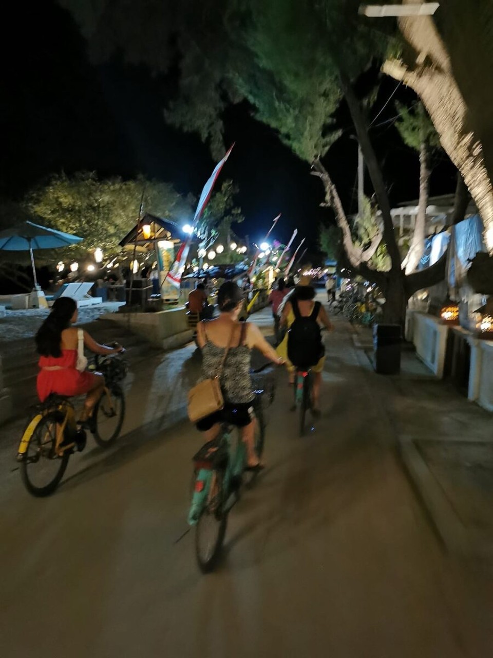 Indonesien - Kabupaten Lombok Utara - Üsi Velotour um d Insla gega Obet.