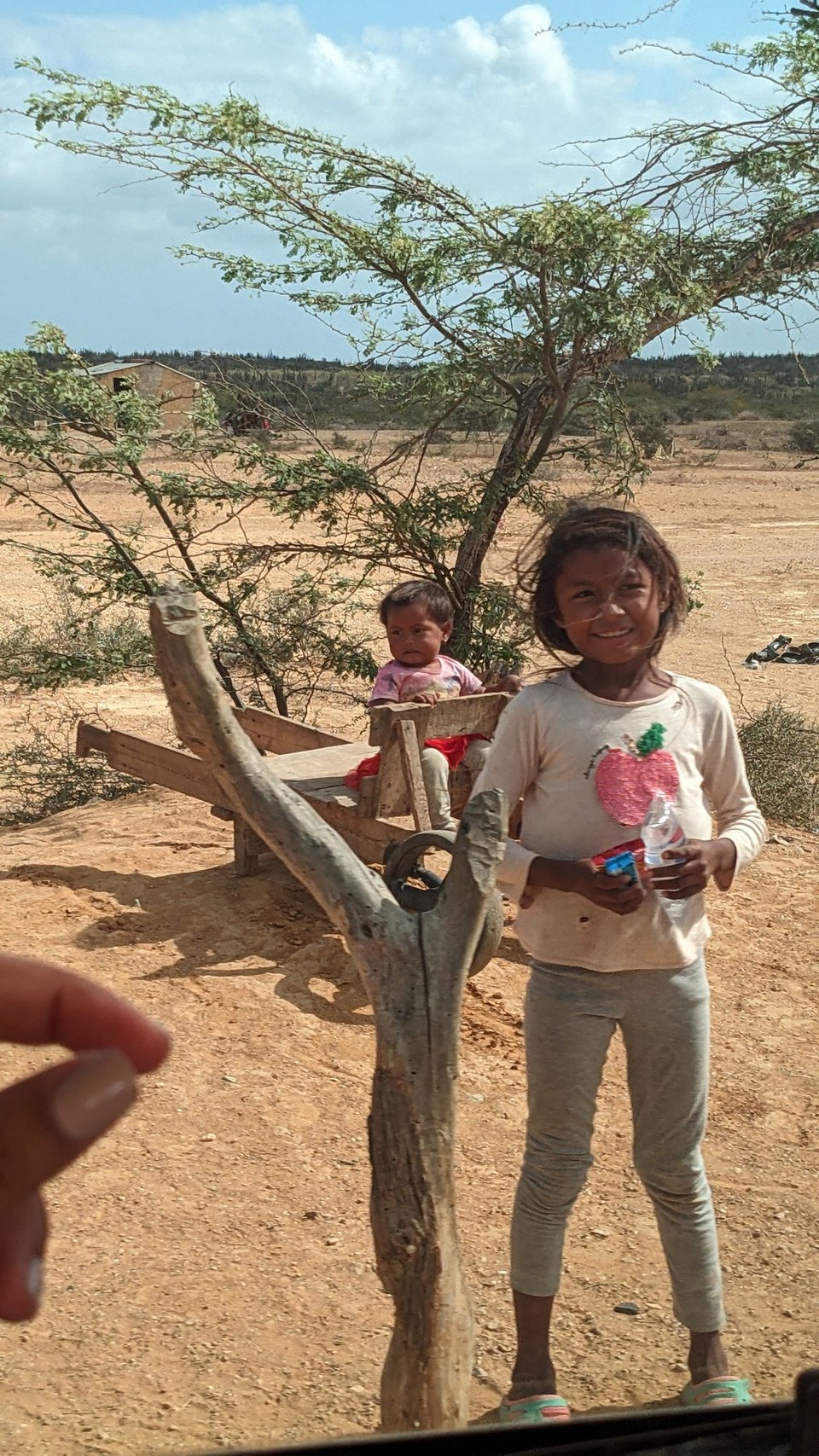 Kolumbien - The Guajira Desert - Schon die kleinsten halten die Hand hin und wollen "Bezahlung"