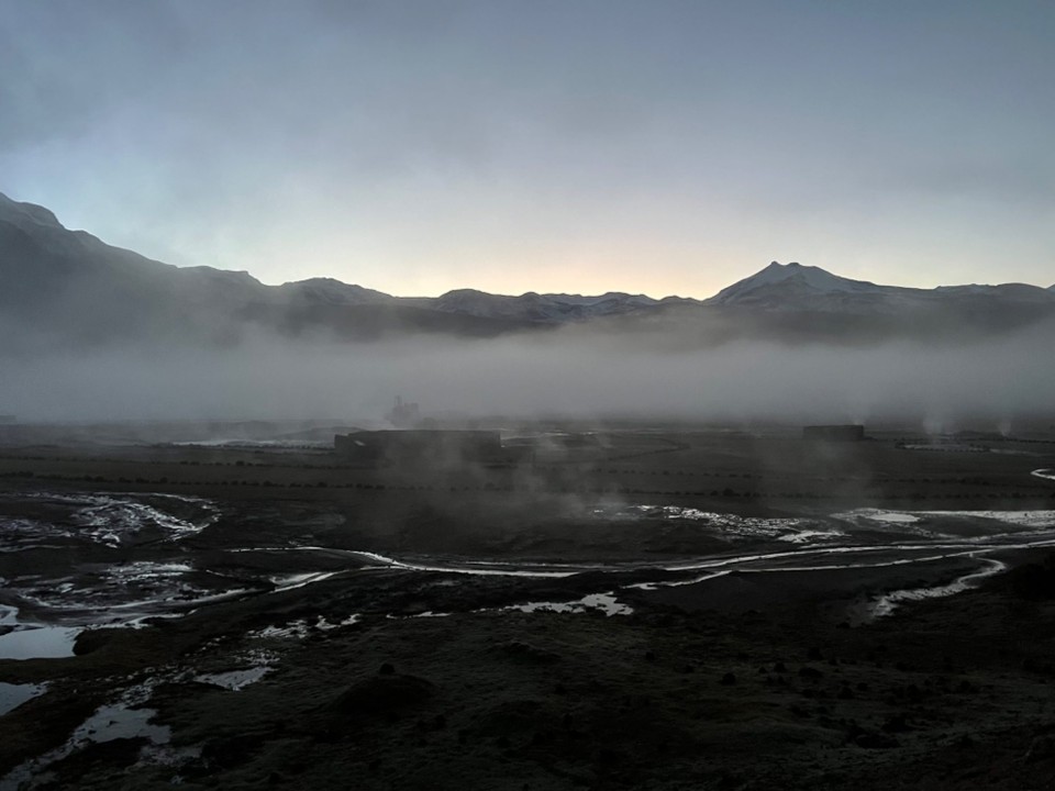 Chile - Antofagasta - The sun might be rising but it’s still bloody freezing!!