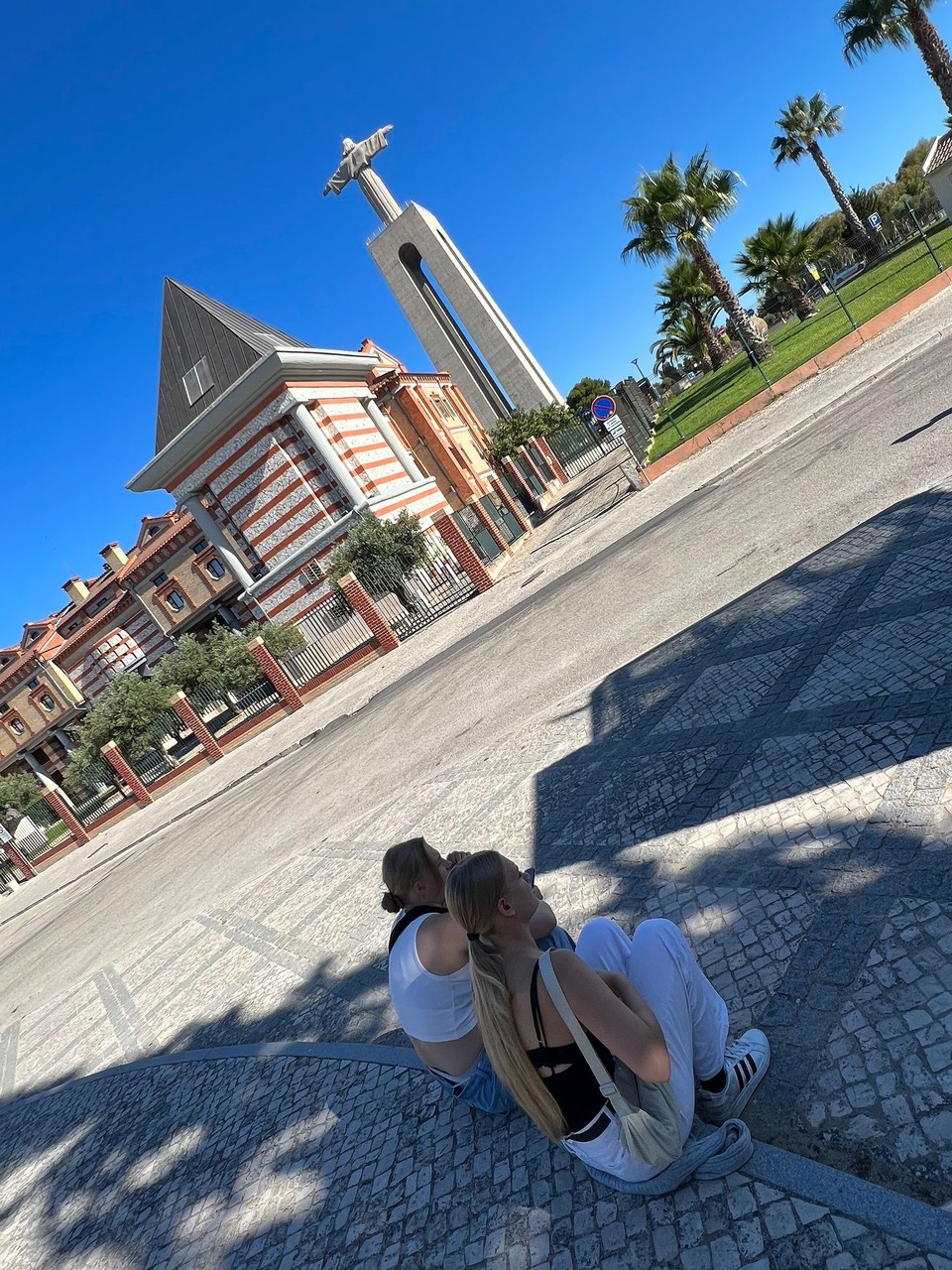 Portugal - Almada - Noch ein bisschen Warten! 