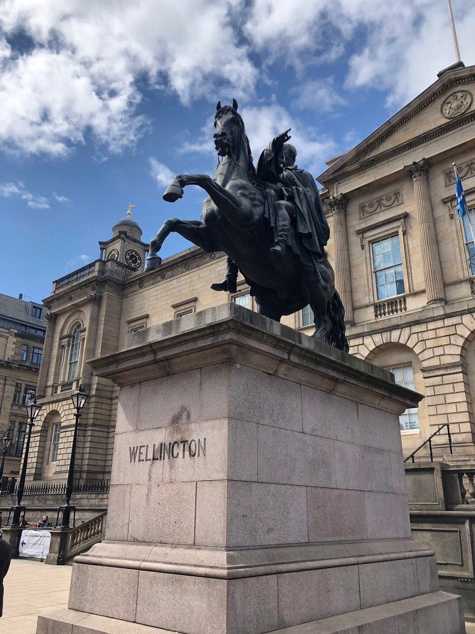 Vereinigtes Königreich - Edinburgh - Da wirkt gei mir in Koblenz der Kaiser Wilhelm viel pompöser!