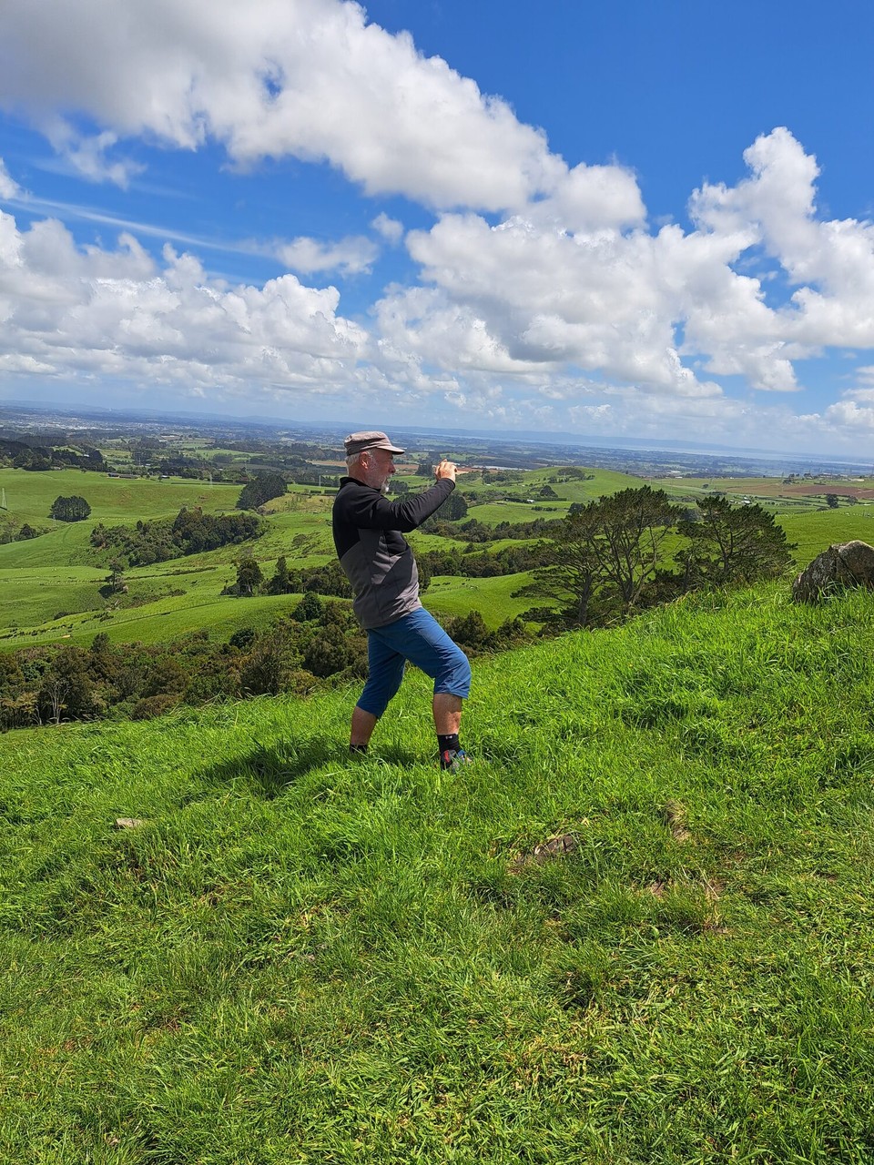 Neuseeland - Mercer - Jean-Paul bei seiner Lieblingsbeschäftigung 