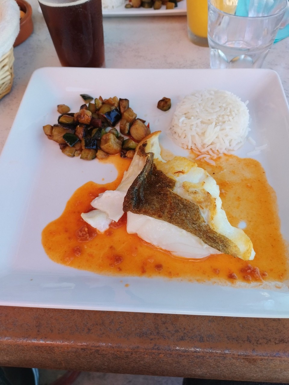 Frankreich - Mèze - Kabeljau mit Chorizo-Pfeffersauce