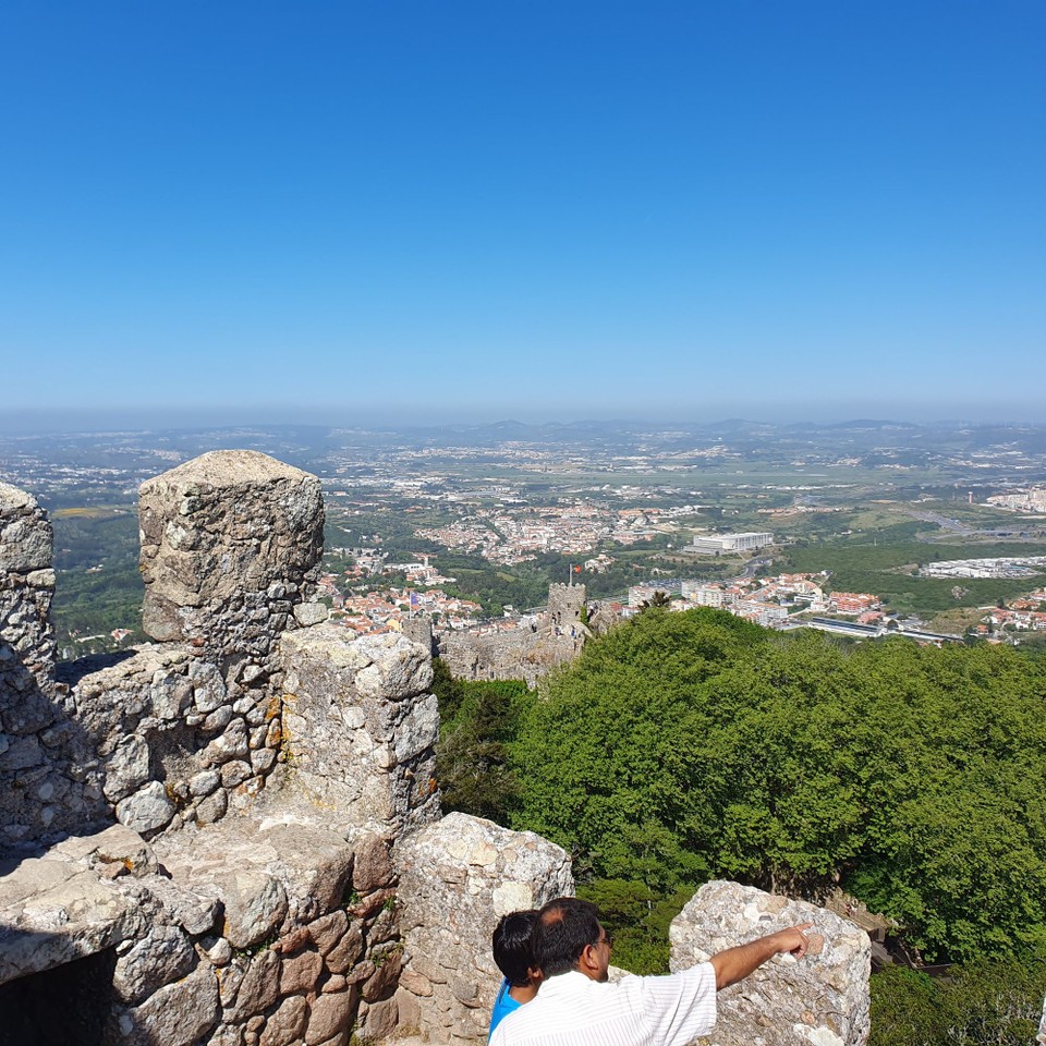 Portugal - Sintra - Die Burg Castelo dos Mouros war im 12 Jahrhundert eine mächtig Burg der Mauren.