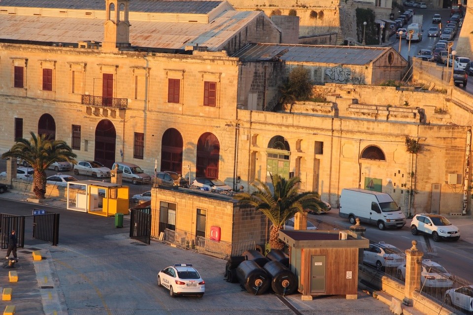 Malta - Valletta - Die Sonne kommt langsam 