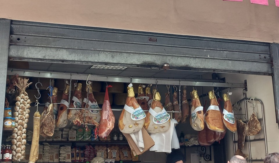 Italien - Civitavecchia - Beim Markt.