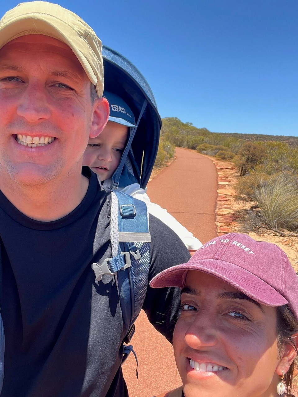 Australien - Kalbarri National Park - Als Nächstes wurde bei ziemlicher Hitze eine kleine Runde gewandert.