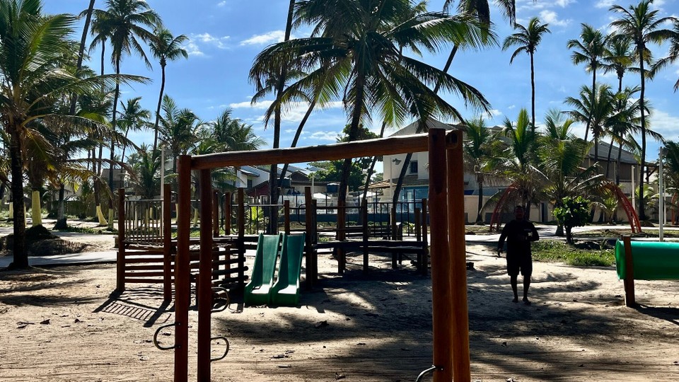 Brasilien - Salvador - Spielplatz an der Promenade