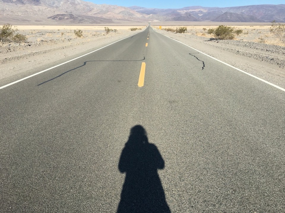 Vereinigte Staaten - Death Valley - In the middle of nowhere: me and my shadow (Ich sollte Songwriter werden)